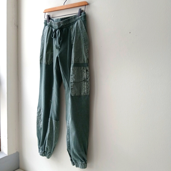 Daily Practice Cargo Joggers Green Women's Small - Picture 2 of 6